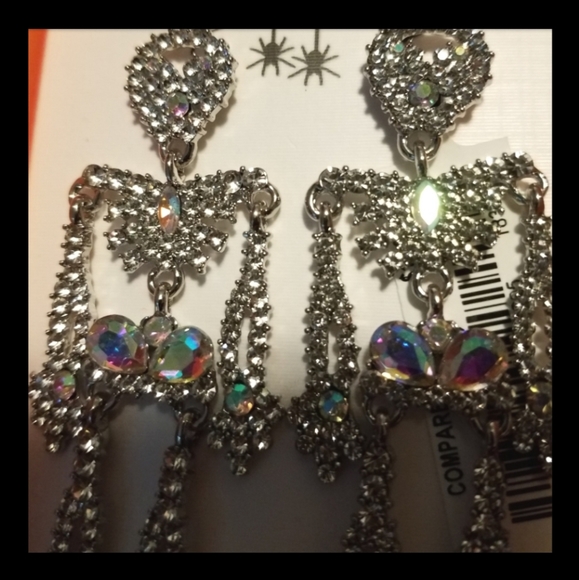 *Last Day to buy* Skeleton rhinestone earrings - Picture 4 of 4